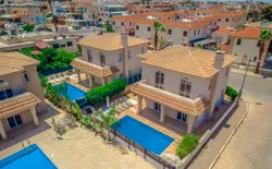 Ferienhaus mit Privatpool für 6 Personen ca. 85 m² in Paralimni, Südküste von Zypern, Bild 1