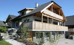 Wunderschönes Chalet mit Sauna in Mauterndorf, Bild 1: Außenseite Ferienhaus [Sommer]