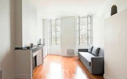 Modern 50m2 Apartment in the Elegance of Les Carmes Et Du Quai De Tounis, Picture 1