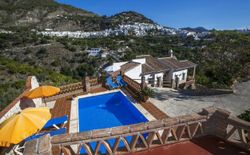Ferienhaus mit Privatpool für 6 Personen ca. 110 m² in Nerja, Andalusien (Costa del Sol), Bild 1