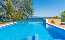 Beautiful Villa Ruby, in Dalmatia, with a Pool, Bild 1