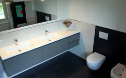 Bild 17:  Eines von 2 modernen Badezimmern