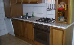 Bild 9: Gut ausgestattete separate Küche
