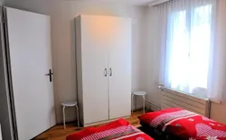 Bild 9: Schlafzimmer mit Doppelbett