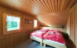 Bild 14: Schlafzimmer mit zwei Betten
OG