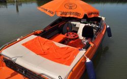 Bild 25: Motorbootvermietung, Sportboot für Wassersport geeignet, Führerscheinklasse A