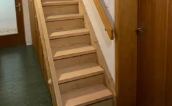 Bild 15: Treppe zu Schlafzimmern 1. Stock