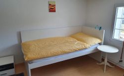 Bild 16: Kleines Schlafzimmer mit Ausziehbett