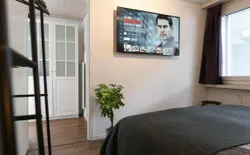 Bild 15: Bedroom with a 50 inch 4K Smart-TV