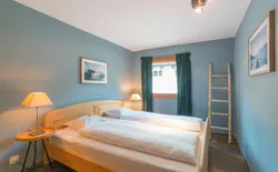 Bild 8: Schlafzimmer 1 mit Doppelbett