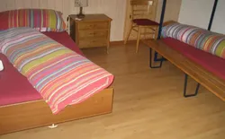 Bild 7: Dreibett-Kinderschlafzimmer