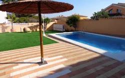 Villa mit 4 Schlafzimmern mit Meerblick, privatem Pool und möbliertem Garten in Benifayó, Bild 1