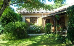 Haus mit 2 Schlafzimmern mit privatem Pool, eingezäuntem Garten und Wifi in Trémolat, Bild 1