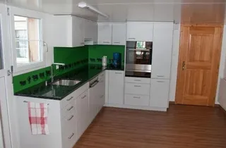 Bild 2: neu renovierte Küche
