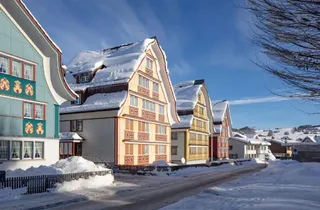 Bild 3: Blattenheimmatstr. 8, gelbes Haus, im Winter, Appenzell