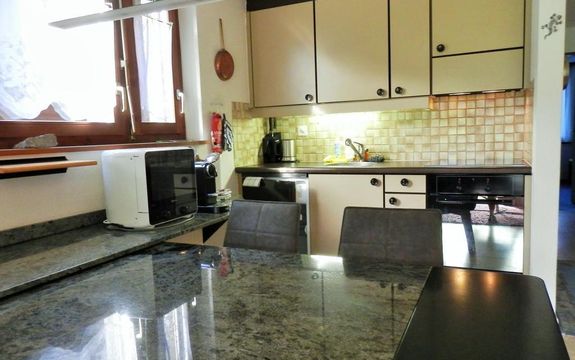 Bild 4: Küche in der Wohnung I1